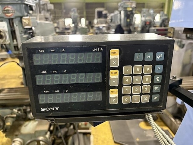 岩下 2RC Vertical Milling Machine Image 9