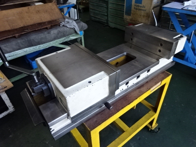 TSUDAKOMA VB-400 Vice Image 2