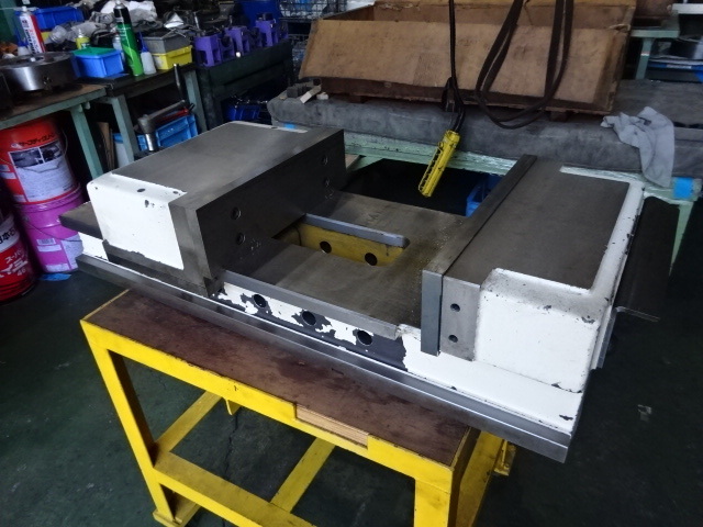 TSUDAKOMA VB-400 Vice Image 8