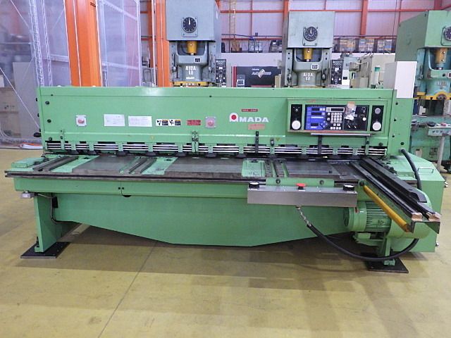AMADA M2560 Shearing Machine Image 1