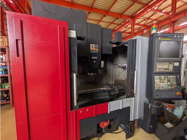 OKK VM43R Vertical Machining Center Image 1