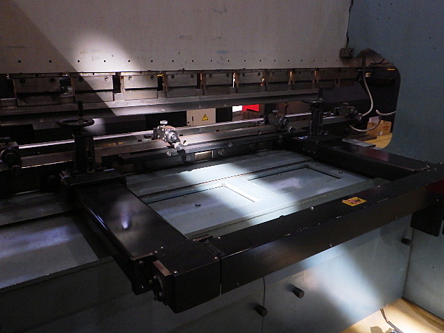 AMADA RG-80 Press Brake/Bender Image 7