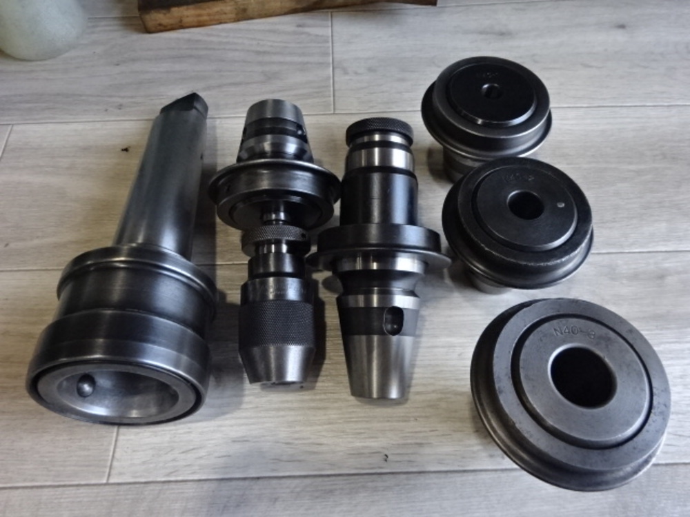 日研工作所 NQM5-40 MT