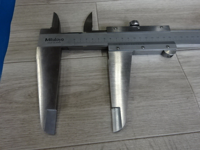 Mitutoyo N100 Vernier calipers Image 2