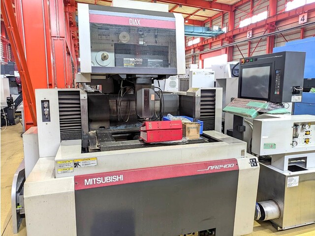 三菱電機 NA2400 放電加工機（ワイヤー） の画像 1枚目