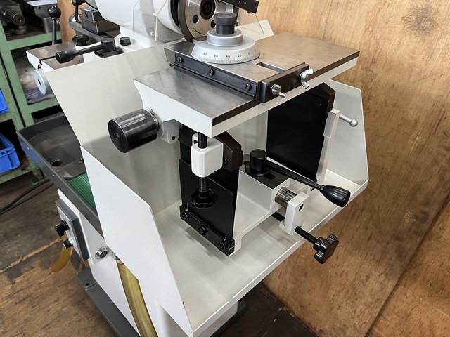 ITO SEISAKUSHO DP-2NS Tool Grinder Image 9