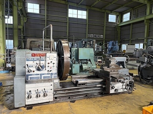 津田 TFL-1600 Lathe Image 2