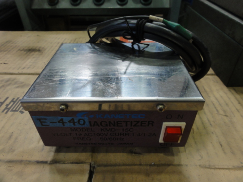 KANETEC KMD-15C Magnetizer/Demagnetizer E-0440 Image