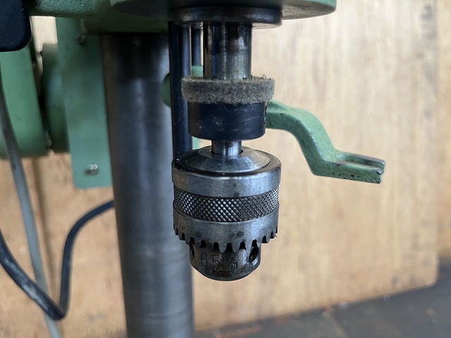 KIRA KRT-10 Desktop Drilling Machine Image 3