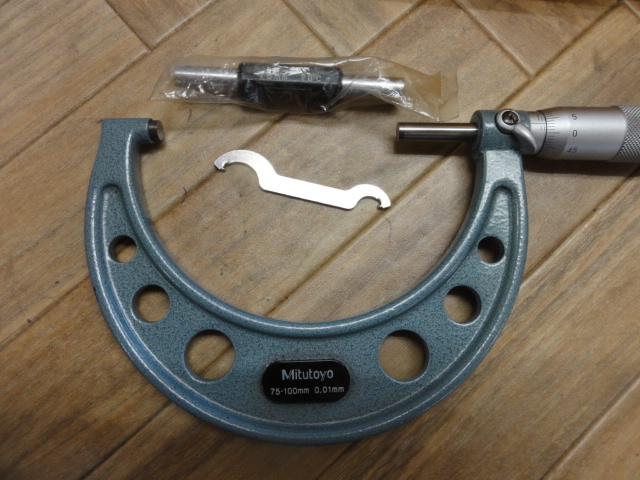 Mitutoyo OM-100 Micrometer (Outer) Image 2