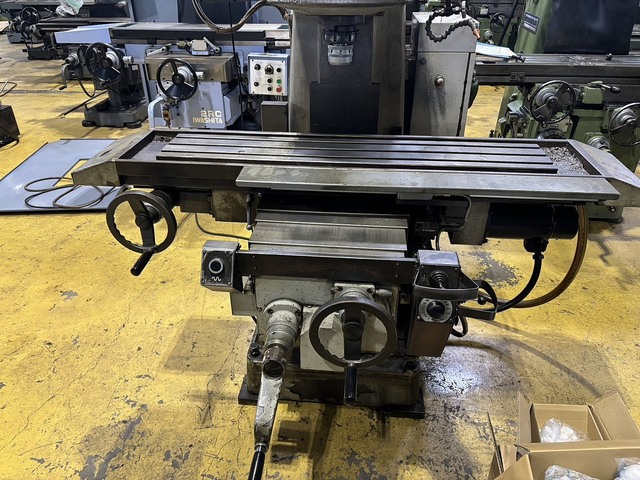 HITACHI SEIKO 2MW-V Vertical Milling Machine Image 3