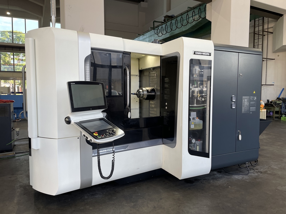Okuma NHX-4000 Vertical & Horizontal Milling Machine 261280022 Image