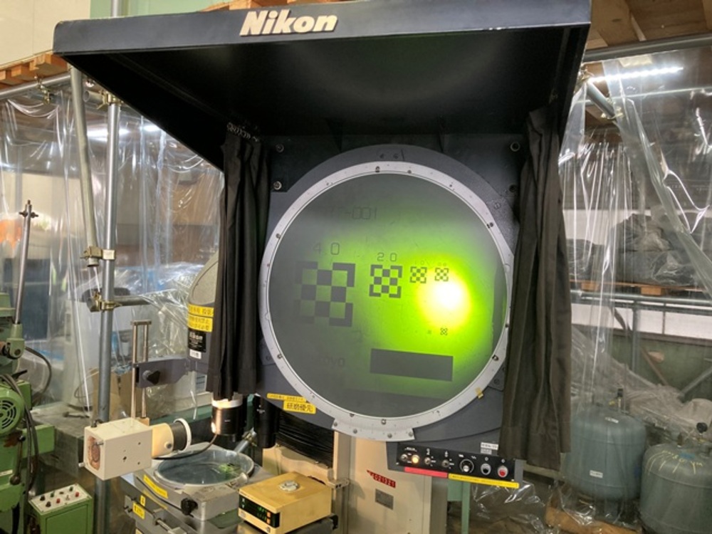Nikon V-24B Projector