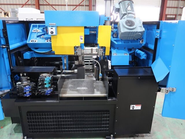 DAITO SEIKI UGAⅡ260 Band Saw Image 2
