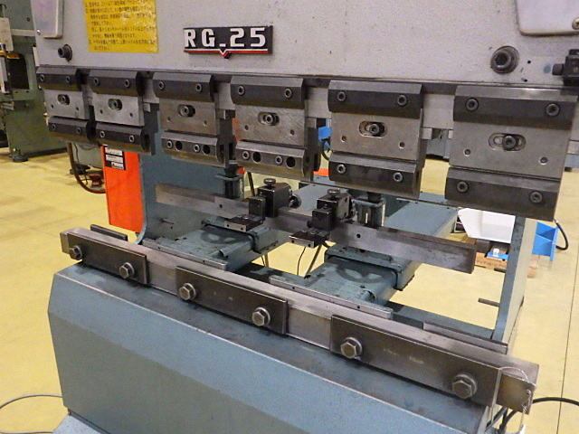 AMADA RG-25 Press Brake/Bender Image 2