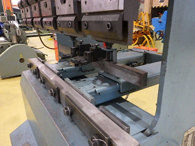 AMADA RG-25 Press Brake/Bender Image 3