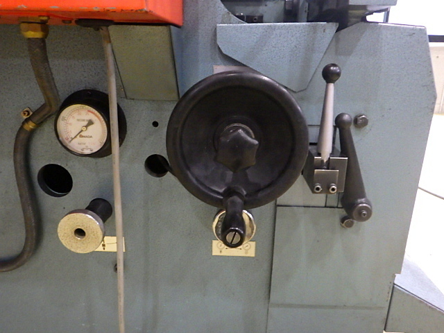 AMADA RG-25 Press Brake/Bender Image 9