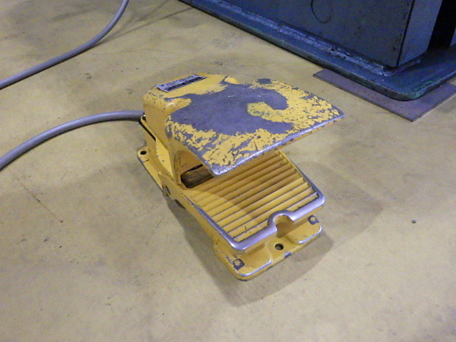 AMADA RG-25 Press Brake/Bender Image 11