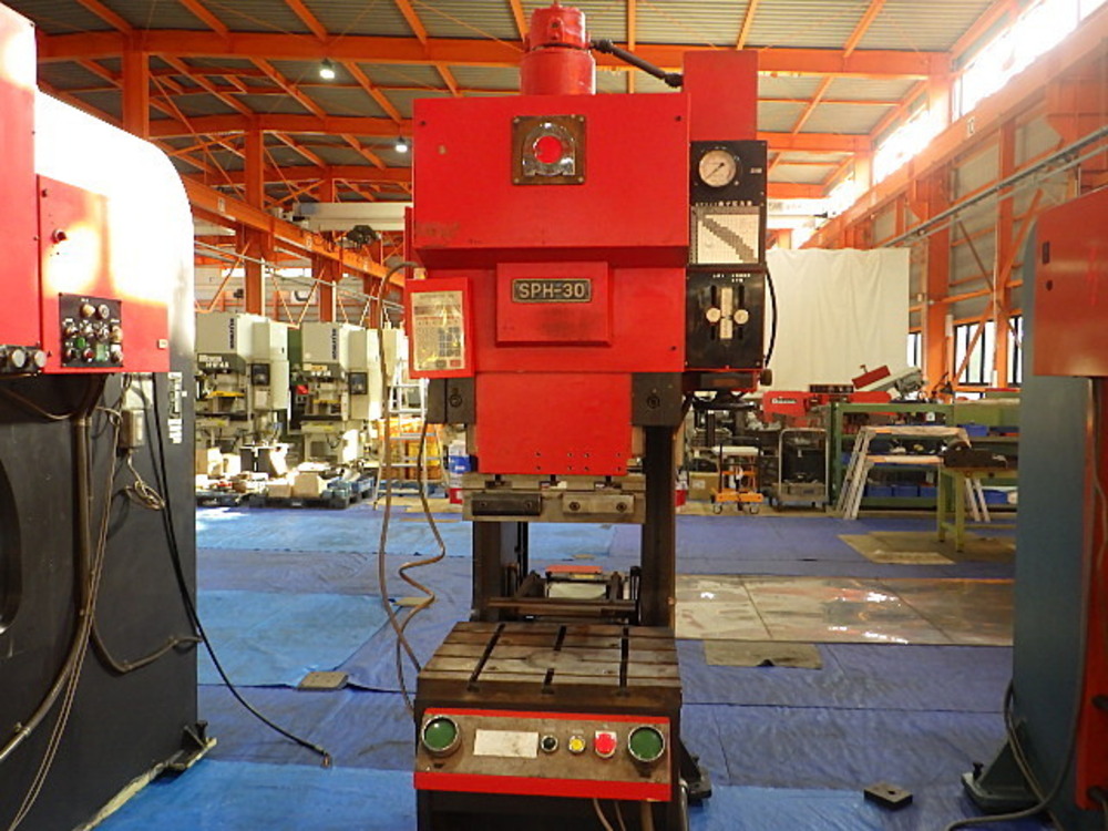 AMADA SPH-30C Press Brake/Bender