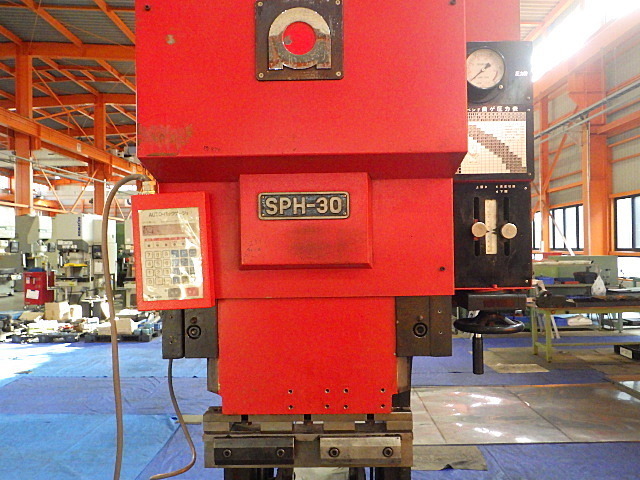 アマダ SPH-30C プレスブレーキ/ベンダー の画像 2枚目