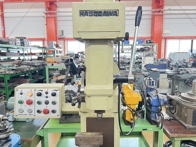 長谷川 HPF Vertical Milling Machine Image 2