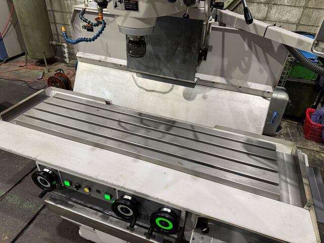YAMASAKI GIKEN YZ-352R NC Vertical Milling Machine Image 2