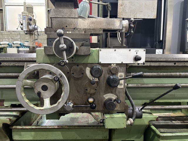 Dainichi Machinery DLG-SHB63×200 Lathe Image 4