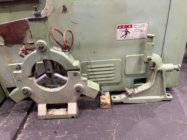 Dainichi Machinery DLG-SHB63×200 Lathe Image 7