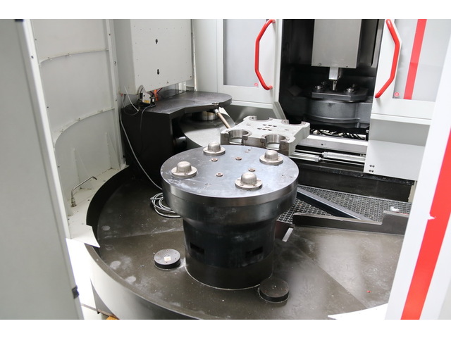 HERMLE C 30 UP Dynamic 5Axis Machining Center Image 7