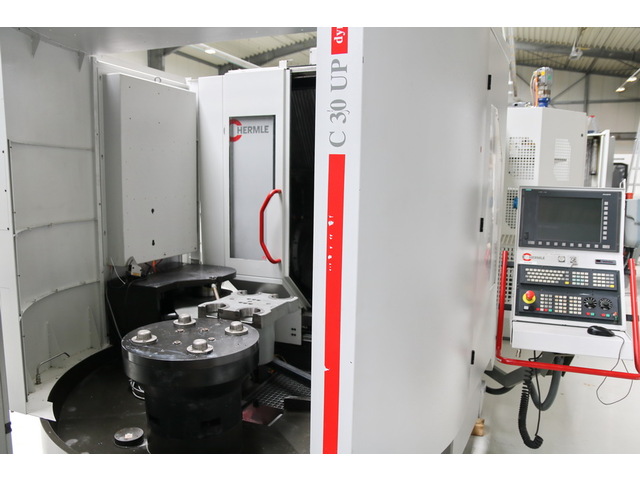 HERMLE C 30 UP Dynamic 5Axis Machining Center Image 22