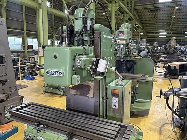 OKK MH-2V Vertical Milling Machine Image 2