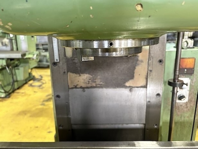 OKK MH-2V Vertical Milling Machine Image 4