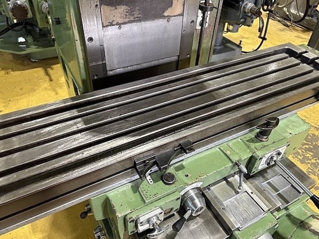 OKK MH-2V Vertical Milling Machine Image 5