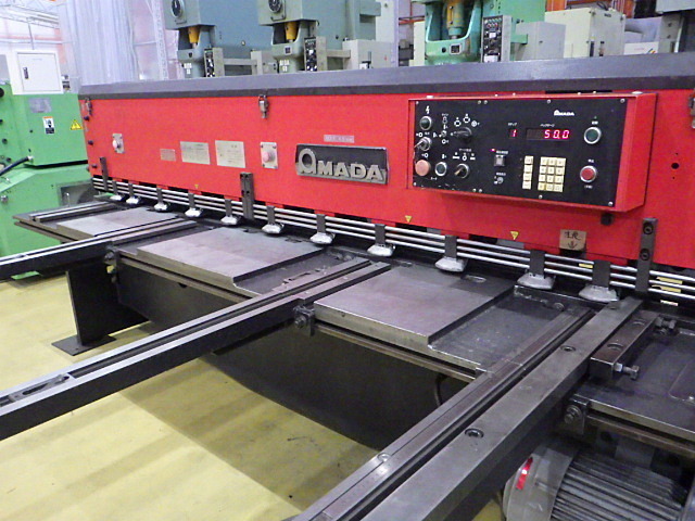 AMADA M2545 Shearing Machine Image 2