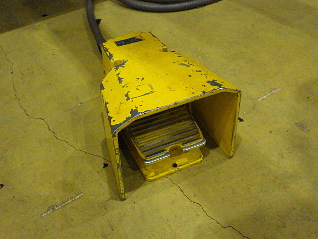 AMADA M2545 Shearing Machine Image 9
