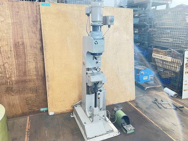 吉川 US-70 Crimper Image 1