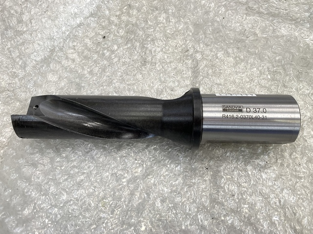SANDVIK R416.2-0370L40-31 Drill Image 1