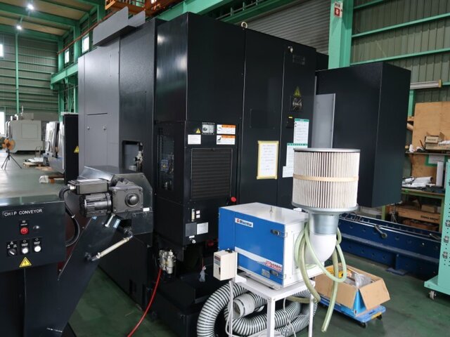 OKK VP400 Vertical Machining Center Image 6