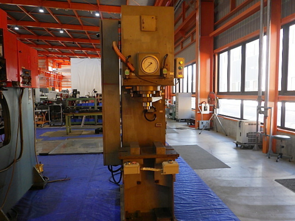 東和精機 PHKS10-300 Hydraulic Press