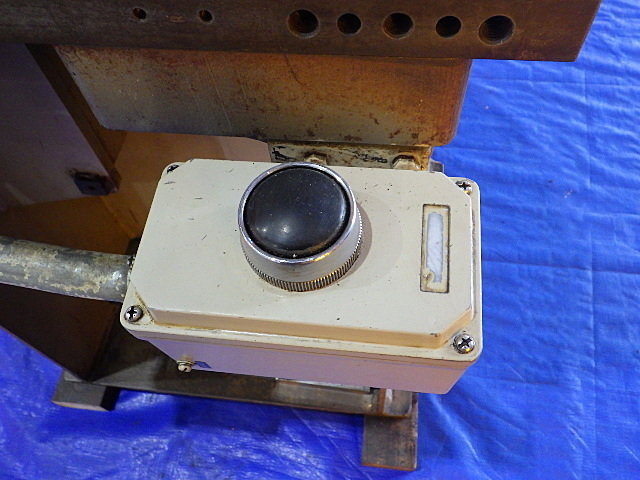 東和精機 PHKS10-300 Hydraulic Press Image 8