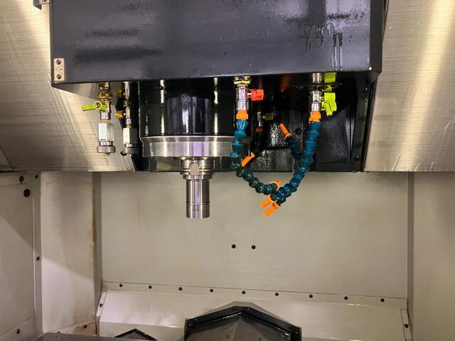 MAKINO V56 Vertical Machining Center Image 5