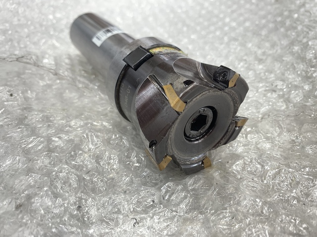 SANDVIK R390-050Q22-11M Milling Cutter Image 2