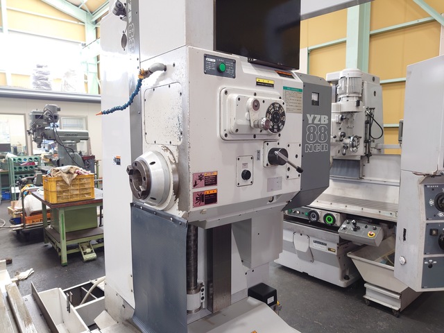 山崎技研 YZB-88NCR NC横型フライス盤 の画像 3枚目