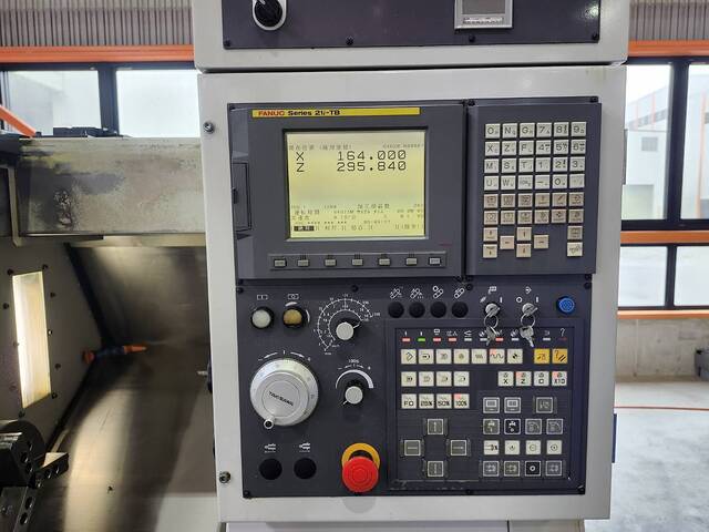滝沢 TC-200 L3 NC Lathe Image 2