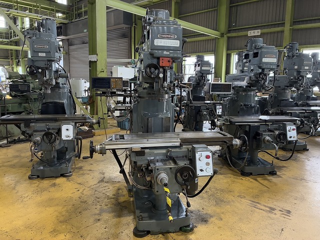 MAKINO KSAP-55 Vertical Milling Machine Image 1