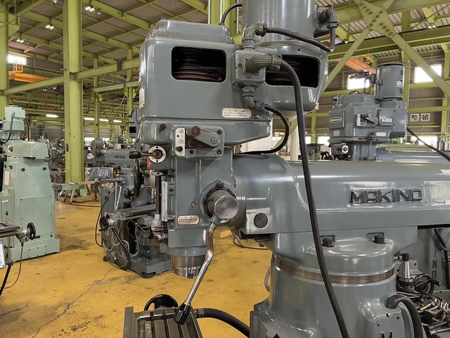 MAKINO KSAP-55 Vertical Milling Machine Image 4
