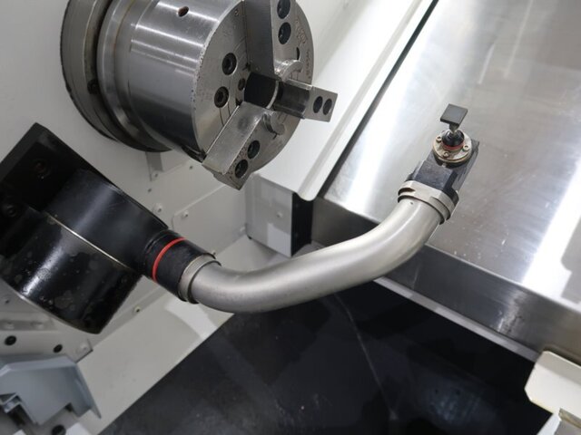 Okuma GENOS L200HE-MC NC Lathe Image 3
