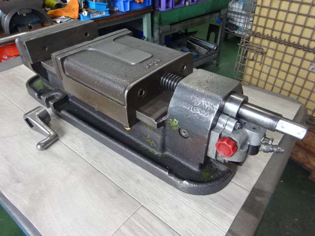 共立 KA-200 Vice Image 1