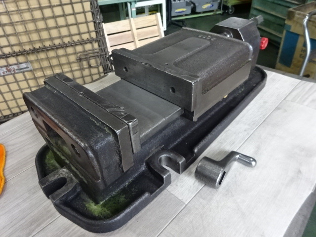 共立 KA-200 Vice Image 3