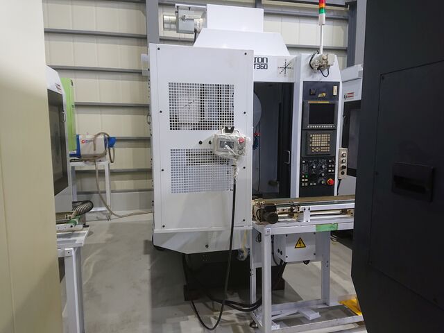 メクトロン MTV-T360 Vertical Machining Center Image 1